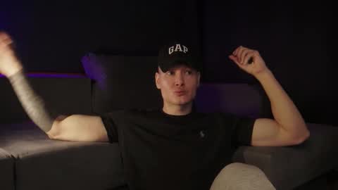 Snapshot of rodarri chatting on December 2025 05:32:01 PM MY NAME CAN SEE ALL MY CUM VIDEO BUY FAN SUB. online show from December 2025 05:32:01 PM