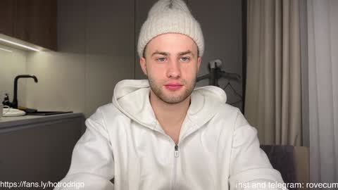 Rodrigo online show from December 2024 06:20:02 PM