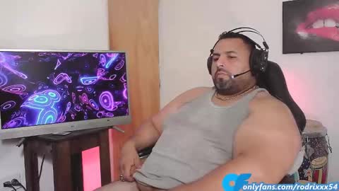 Snapshot of rodrixxx54 chatting on January 2025 01:23:01 AM rodrixxx54 online show from January 2025 01:23:01 AM