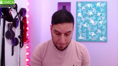 Thiago independent model online show from November 2025 04:35:01 PM