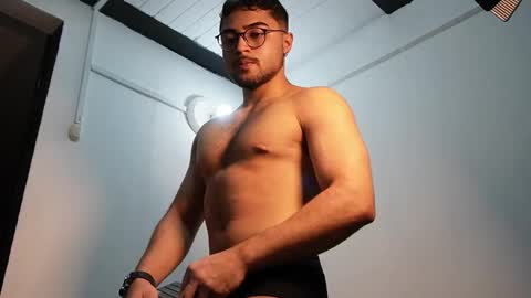 Roger Belmont online show from November 2025 04:34:01 AM