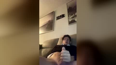 Snapshot of rogerbenid81 chatting on February 2026 01:53:02 AM rogerbenid81 online show from February 2026 01:53:02 AM