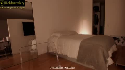 Valery Roldans online show from April 2026 02:02:01 AM