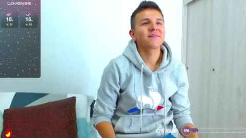 rolos_hot32 online show from February 2025 03:43:01 PM