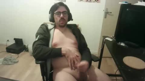 Snapshot of romainb72 chatting on March 2026 07:29:01 PM romainb72 online show from March 2026 07:29:01 PM