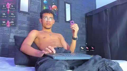 Roman Cartier online show from September 2025 06:24:02 AM