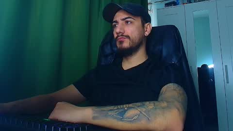 Snapshot of romaniamaster1 chatting on January 2026 07:02:02 AM romaniamaster1 online show from January 2026 07:02:02 AM