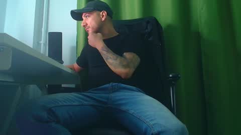 Snapshot of romaniamaster1 chatting on February 2026 07:23:01 AM romaniamaster1 online show from February 2026 07:23:01 AM