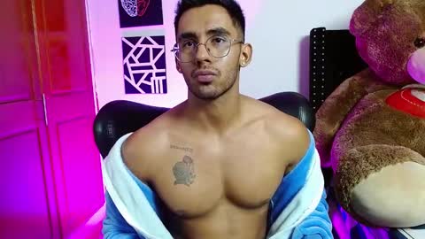 Roman online show from February 2025 06:26:02 PM