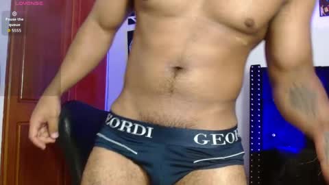 Snapshot of romanpearce_ chatting on April 2026 10:13:02 PM Roman online show from April 2026 10:13:02 PM