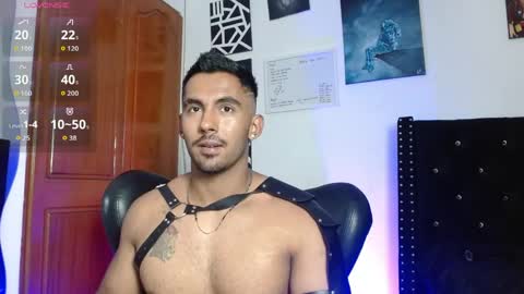 Snapshot of romanpearce_ chatting on April 2026 07:42:02 PM Roman online show from April 2026 07:42:02 PM