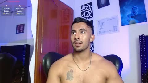 Snapshot of romanpearce_ chatting on May 2026 08:35:02 PM Roman online show from May 2026 08:35:02 PM