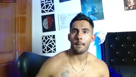 Snapshot of romanpearce_ chatting on May 2026 09:01:01 PM Roman online show from May 2026 09:01:01 PM