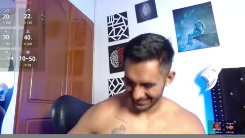 Snapshot of romanpearce_ chatting on May 2026 09:11:01 PM Roman online show from May 2026 09:11:01 PM