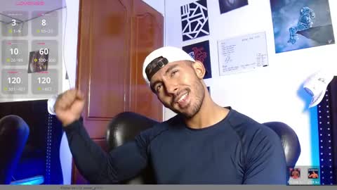 Snapshot of romanpearce_ chatting on May 2026 11:03:02 PM Roman online show from May 2026 11:03:02 PM