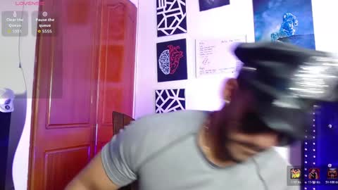 Snapshot of romanpearce_ chatting on May 2026 08:07:01 PM Roman online show from May 2026 08:07:01 PM
