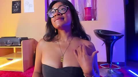 Snapshot of romantic_stargirl chatting on December 2024 02:01:02 AM Is A Belle online show from December 2024 02:01:02 AM