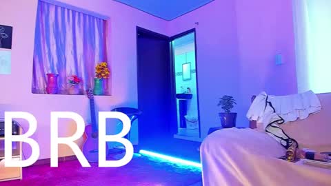 Snapshot of romantic_stargirl chatting on February 2025 12:33:01 PM Is A Belle online show from February 2025 12:33:01 PM