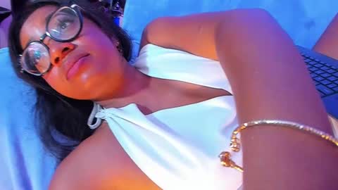 Snapshot of romantic_stargirl chatting on February 2025 02:39:02 AM Is A Belle online show from February 2025 02:39:02 AM