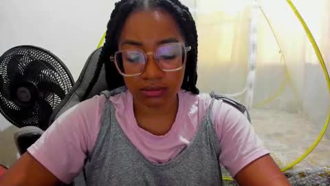 Snapshot of romantic_stargirl chatting on October 2025 04:02:02 PM Is A Belle online show from October 2025 04:02:02 PM