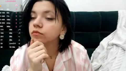 Anica online show from October 2025 09:06:02 AM