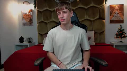 Romeo Ricci online show from December 2025 03:10:01 PM