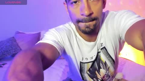 Snapshot of romeocolin_ chatting on December 2024 05:26:01 AM R O M E O online show from December 2024 05:26:01 AM