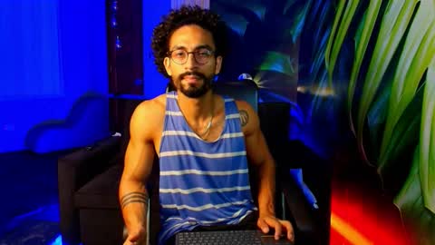 Snapshot of romeocolin_ chatting on February 2026 09:02:02 PM R O M E O online show from February 2026 09:02:02 PM