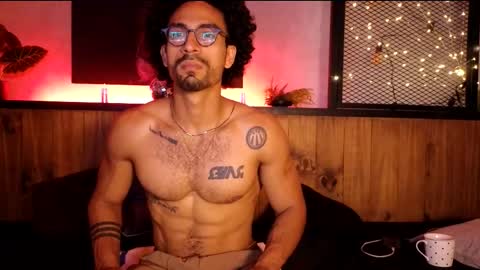 Snapshot of romeocolin_ chatting on February 2026 05:05:02 PM R O M E O online show from February 2026 05:05:02 PM