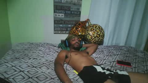 Snapshot of romeotyn chatting on September 2025 11:49:01 PM romeotyn online show from September 2025 11:49:01 PM