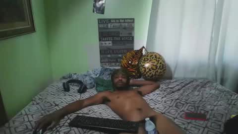 Snapshot of romeotyn chatting on September 2025 03:38:02 PM romeotyn online show from September 2025 03:38:02 PM