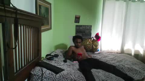 Snapshot of romeotyn chatting on October 2025 05:34:01 PM romeotyn online show from October 2025 05:34:01 PM