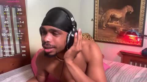 Snapshot of romeotyn chatting on January 2026 07:11:01 PM romeotyn online show from January 2026 07:11:01 PM