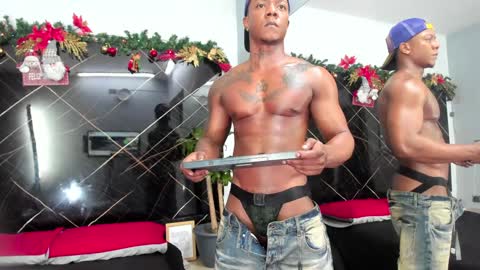 Ronnie 777 online show from December 2024 11:35:01 PM