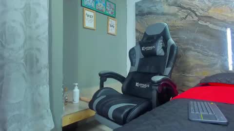 Ronnie 777 online show from February 2025 04:14:02 AM