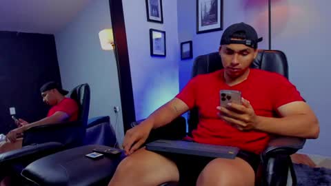 Snapshot of ronnie_crawford chatting on June 2026 06:39:01 PM ronnie_crawford online show from June 2026 06:39:01 PM