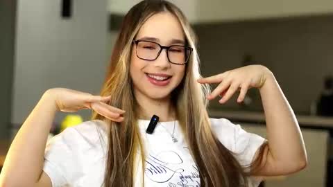 Snapshot of ronnist chatting on November 2025 11:54:02 AM Veronica online show from November 2025 11:54:02 AM