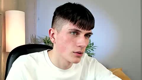 Rony online show from March 2026 07:54:01 PM