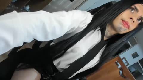 herreraisa offical online show from February 2026 05:17:01 AM