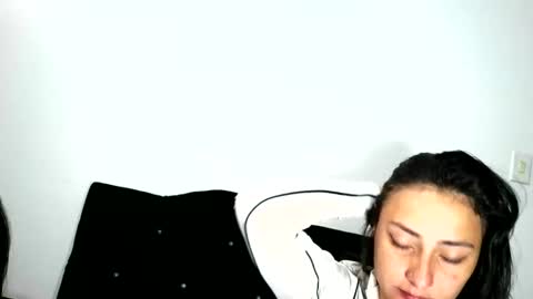 roosmery_ online show from May 2026 01:30:01 PM