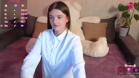 roraline_lov online show from December 2025 04:02:01 PM