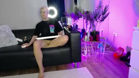 Rose online show from June 2026 04:25:02 AM