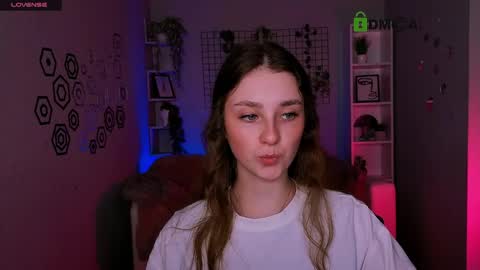 Snapshot of rosalie_swan3 chatting on April 2026 07:20:02 PM Black Swan online show from April 2026 07:20:02 PM