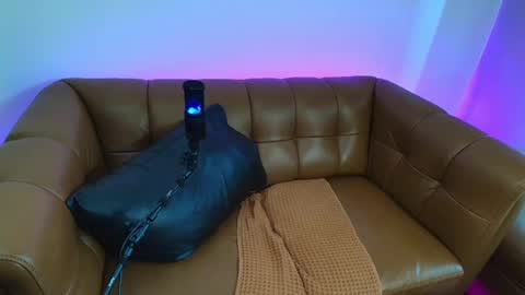 Rosalie Caine online show from October 2025 06:16:02 PM