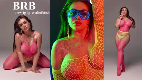 Snapshot of rosaliefetish chatting on January 2025 01:46:01 PM Rosalie online show from January 2025 01:46:01 PM