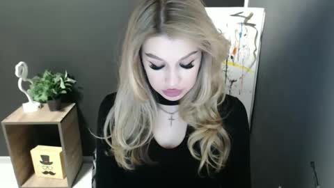 Rosalina online show from May 2026 12:26:02 PM
