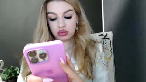 Rosalina online show from May 2026 12:12:01 PM
