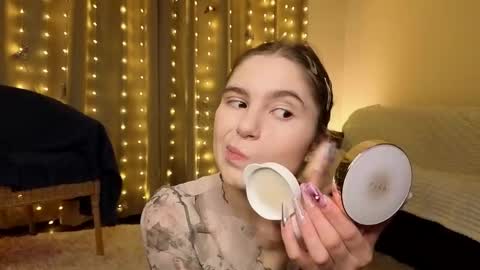 Snapshot of rosalvaulman chatting on March 2026 05:17:01 PM Kylie online show from March 2026 05:17:01 PM