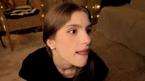 Snapshot of rosalvaulman chatting on May 2026 06:09:01 PM Kylie online show from May 2026 06:09:01 PM