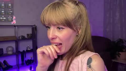 RoosaMoore online show from May 2026 03:19:02 PM